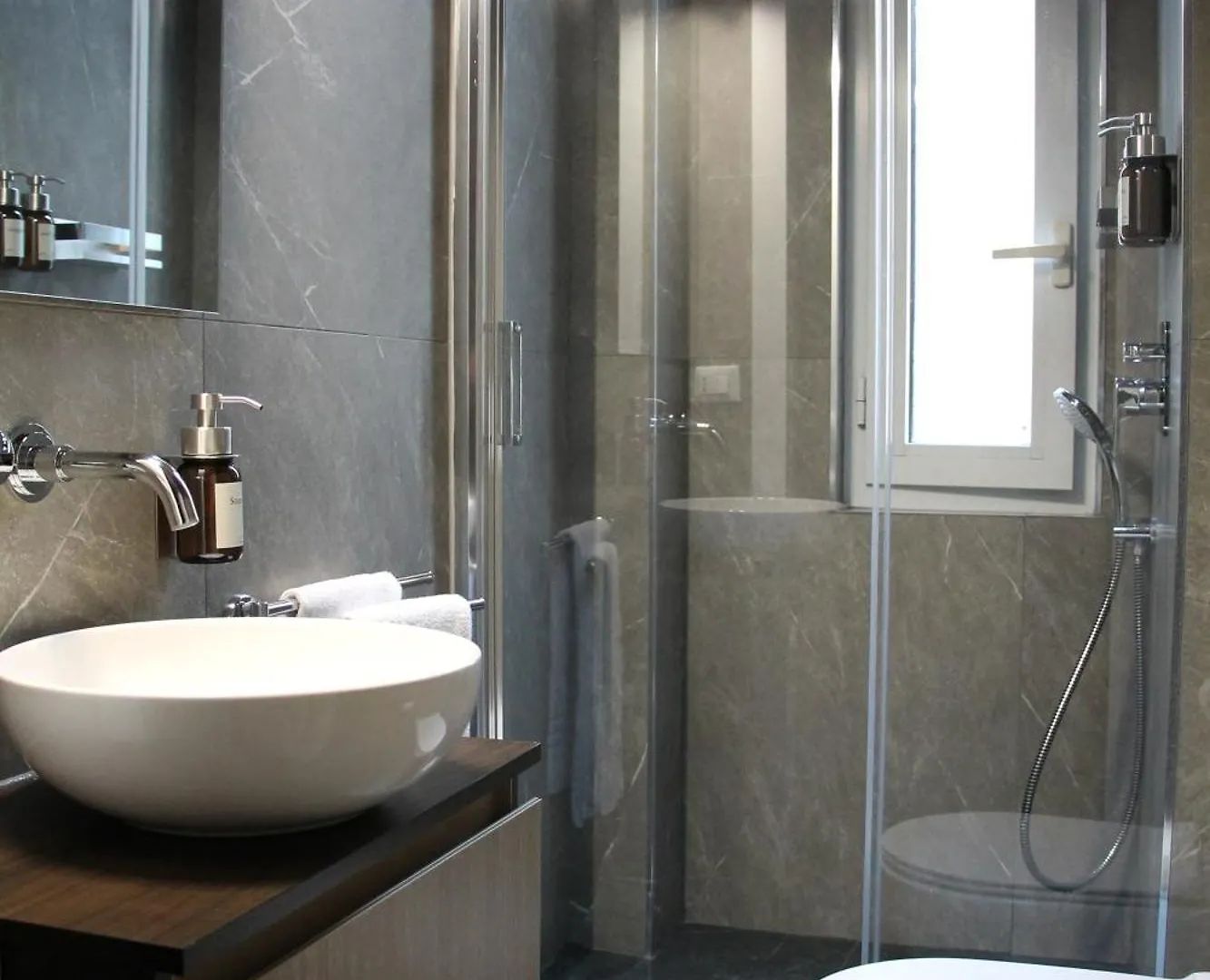 Casa D'Artista Art And Luxury With Wifi, Ac, Smart Monitor In The Heart Of Milan Apartment