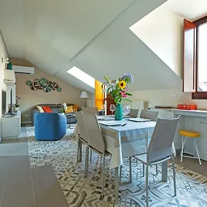 Renovated Penthouse Duomo & Via Torino Milan